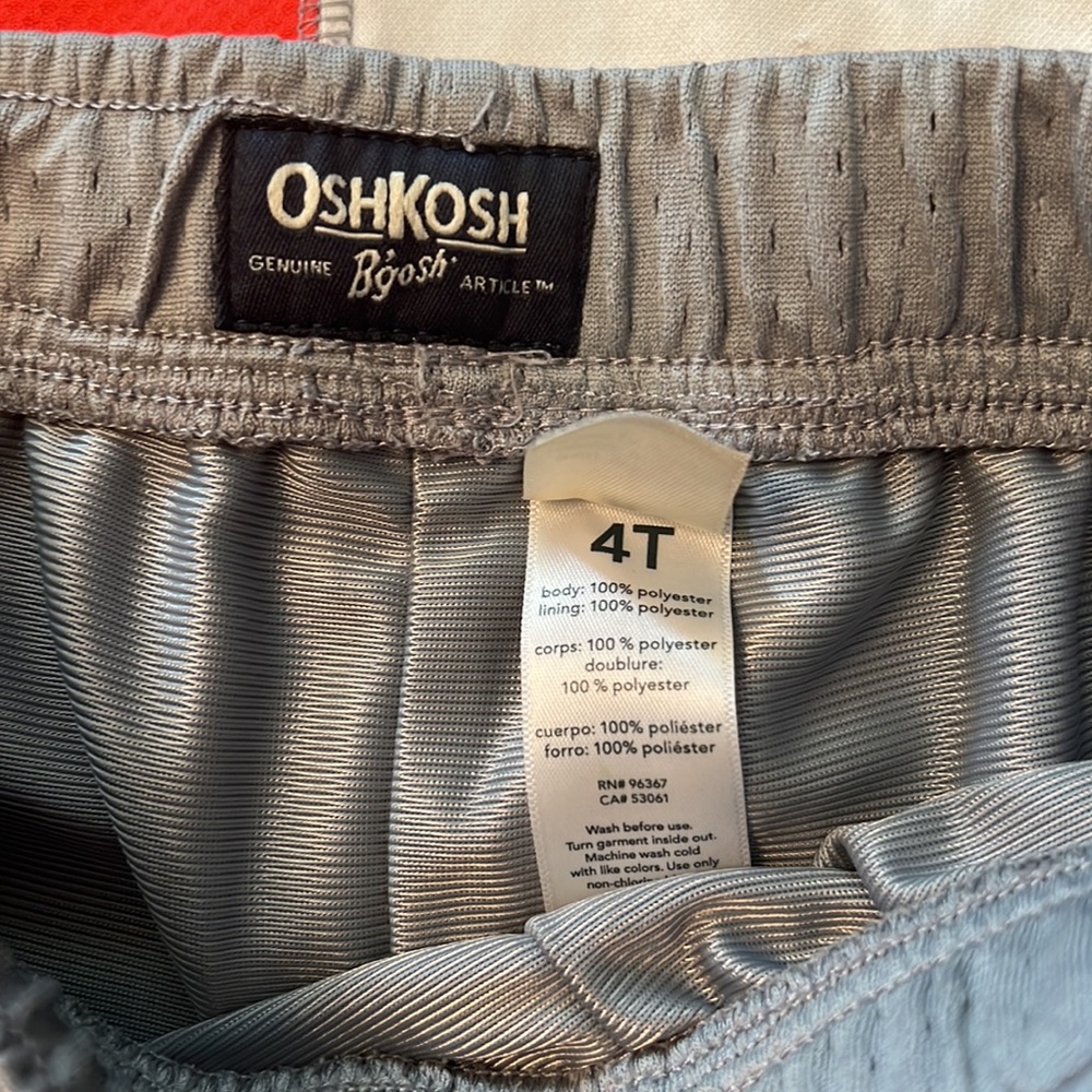 Matching OshKosh set - Picture 3 of 5